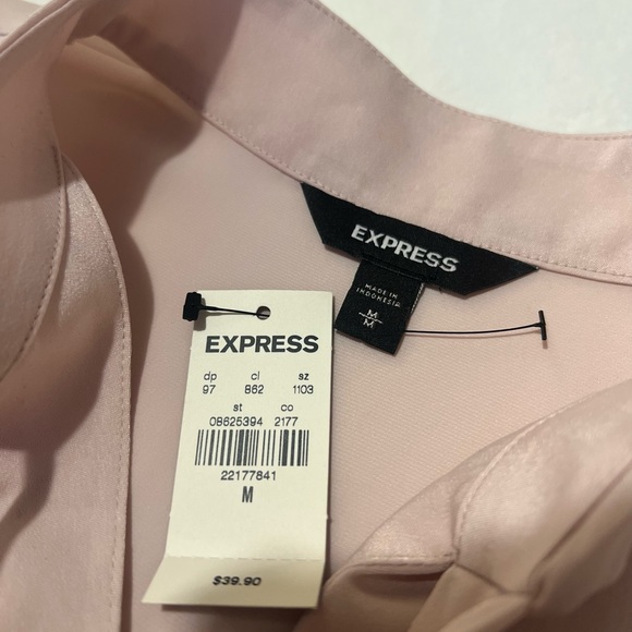 NWT Express Blush Bow-Tie Shell Blouse - Picture 6 of 7
